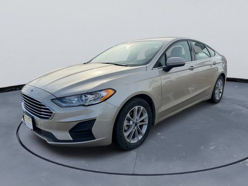 Used 2019 Ford Fusion SE image 5