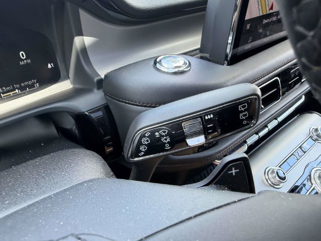 Certified 2023 Lincoln Aviator AWD w/ Premium Package image 25