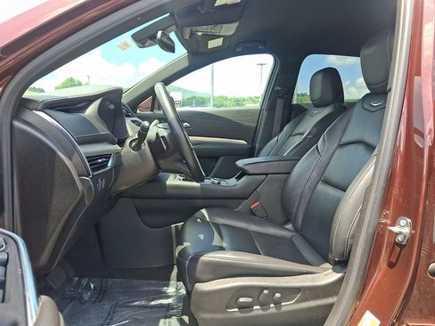 Used 2023 Cadillac XT4 Premium Luxury AWD/4WD image 13