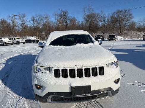 Used 2015 Jeep Grand Cherokee Limited w/ Luxury Group II image 9