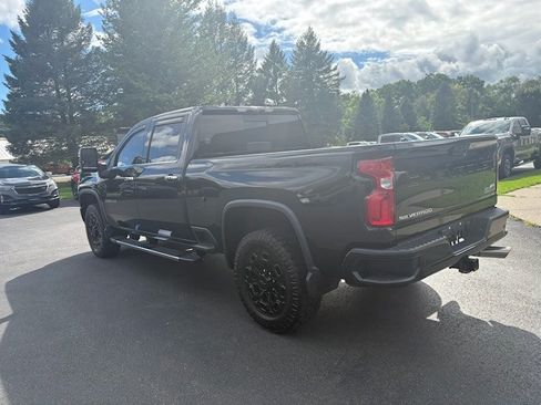 Used 2022 Chevrolet Silverado 2500 High Country w/ Z71 Off-Road Package AWD/4WD image 6