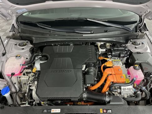 Used 2025 Hyundai Elantra Limited image 26