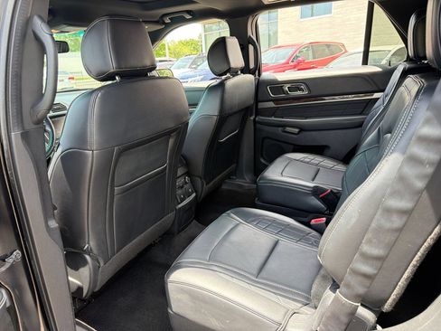 Used 2016 Ford Explorer Platinum AWD/4WD image 23