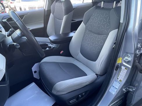 Used 2021 Toyota RAV4 XLE w/ Convenience Package AWD/4WD image 19