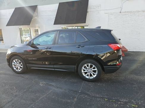 Used 2021 Chevrolet Equinox LS w/ LS Convenience Package FWD image 6