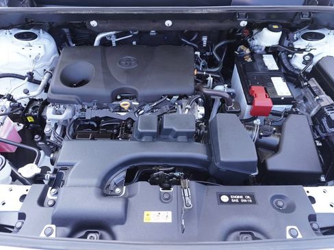 Certified 2022 Toyota RAV4 LE w/ Carpet Mat Package (TMS) AWD/4WD image 22