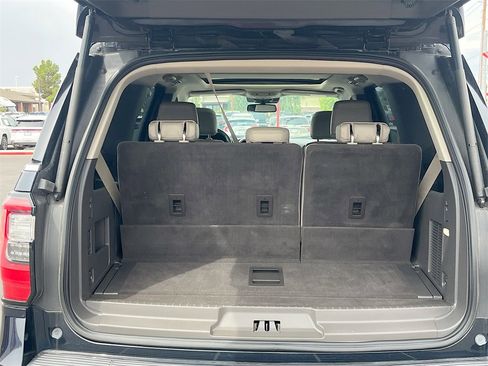 Used 2021 Ford Expedition Limited image 28