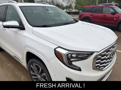 Used 2019 GMC Terrain Denali w/ GMC Pro Grade Package AWD/4WD image 1