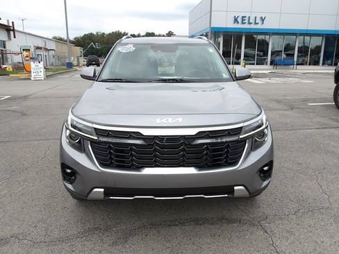 Used 2024 Kia Seltos EX AWD/4WD image 2
