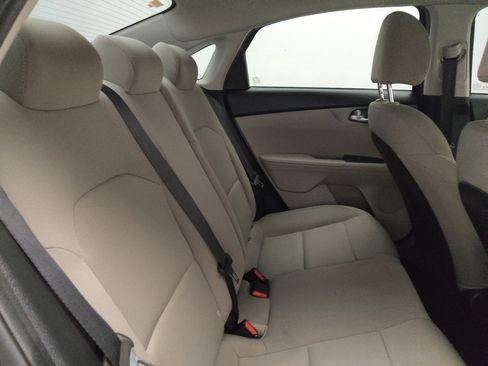 Used 2019 Kia Forte LXS image 19