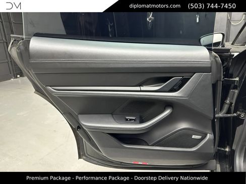 Used 2020 Porsche Taycan 4S w/ Premium Package image 27