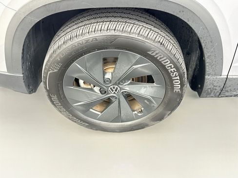 Used 2025 Volkswagen Taos S FWD image 11