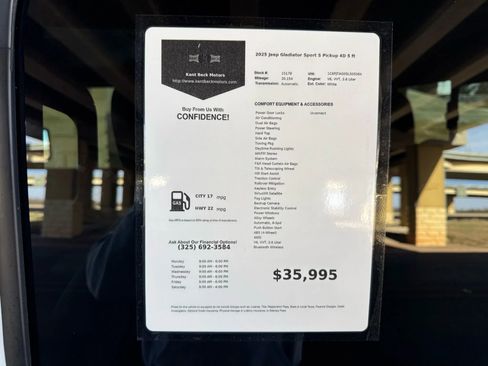 Used 2025 Jeep Gladiator Sport image 29