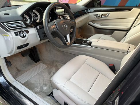 Used 2014 Mercedes-Benz E 350 Sedan image 25