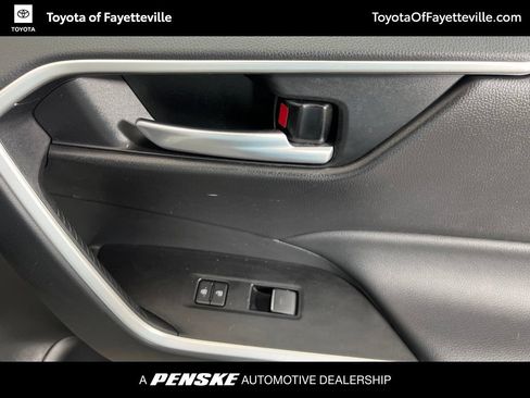 Used 2025 Toyota RAV4 XLE FWD image 21