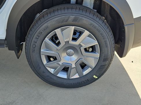 New 2026 Nissan Kicks S image 9