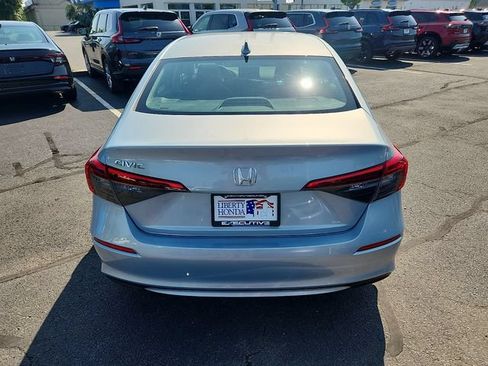 Used 2023 Honda Civic EX image 5