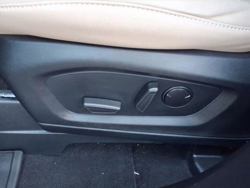 Certified 2022 Ford Explorer Limited w/ Equipment Group 301A image 9