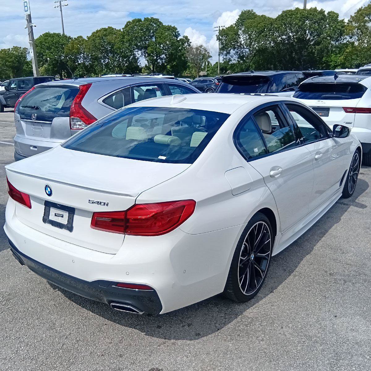 Used 2020 BMW 540i w/ M Sport Package RWD image 12