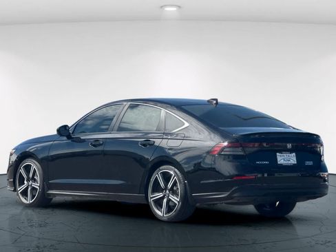 Used 2024 Honda Accord Sport image 8