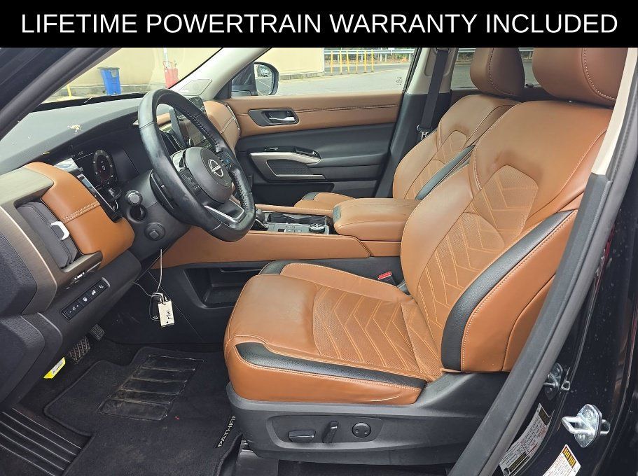 Used 2023 Nissan Pathfinder Platinum AWD/4WD image 7