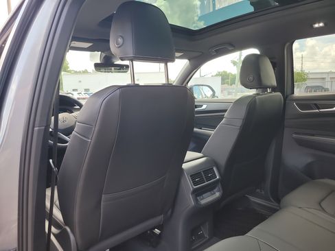 New 2025 Volkswagen Atlas Cross Sport SEL R-Line AWD/4WD image 13