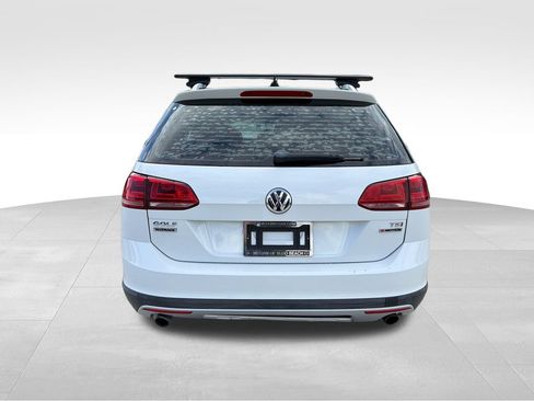 Used 2017 Volkswagen Golf Alltrack S AWD/4WD image 6