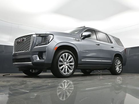 Used 2022 GMC Yukon Denali w/ Denali Premium Package image 40