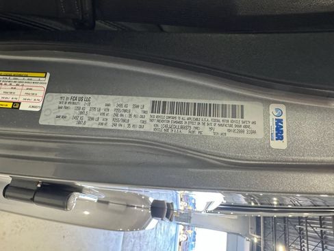 Used 2018 Jeep Wrangler Unlimited Sahara AWD/4WD image 36