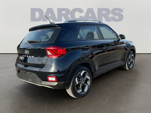 Used 2023 Hyundai Venue SEL w/ Cargo Package image 5