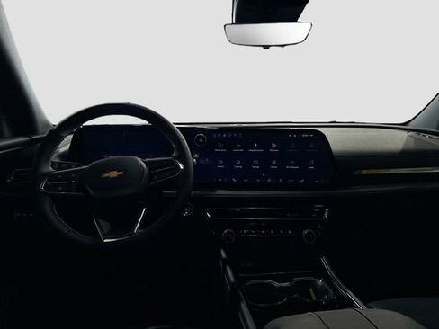 Used 2026 Chevrolet Traverse LT w/ Driver Confidence Package image 22