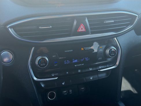 Used 2019 Hyundai Santa Fe SEL image 12
