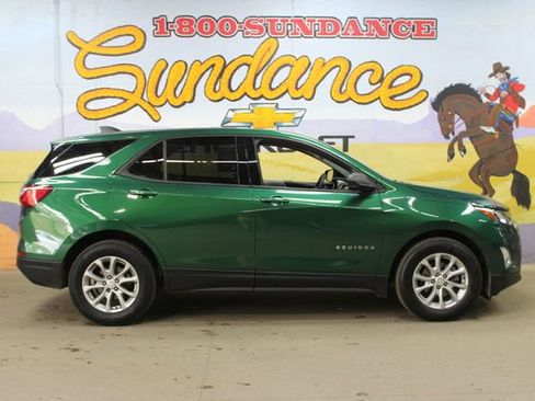 Used 2019 Chevrolet Equinox LS w/ LS Convenience Package FWD image 1