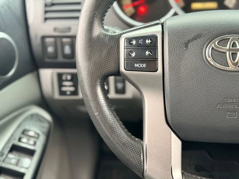 Used 2012 Toyota Tacoma 4x4 Double Cab w/ TRD Off-Road Pkg image 18