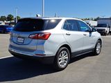 Used 2018 Chevrolet Equinox LT image 2