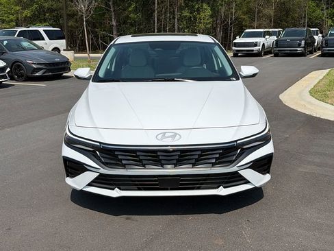 New 2026 Hyundai Elantra Limited FWD image 2