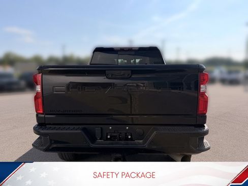 Used 2021 Chevrolet Silverado 2500 LTZ w/ LTZ Plus Package AWD/4WD image 4