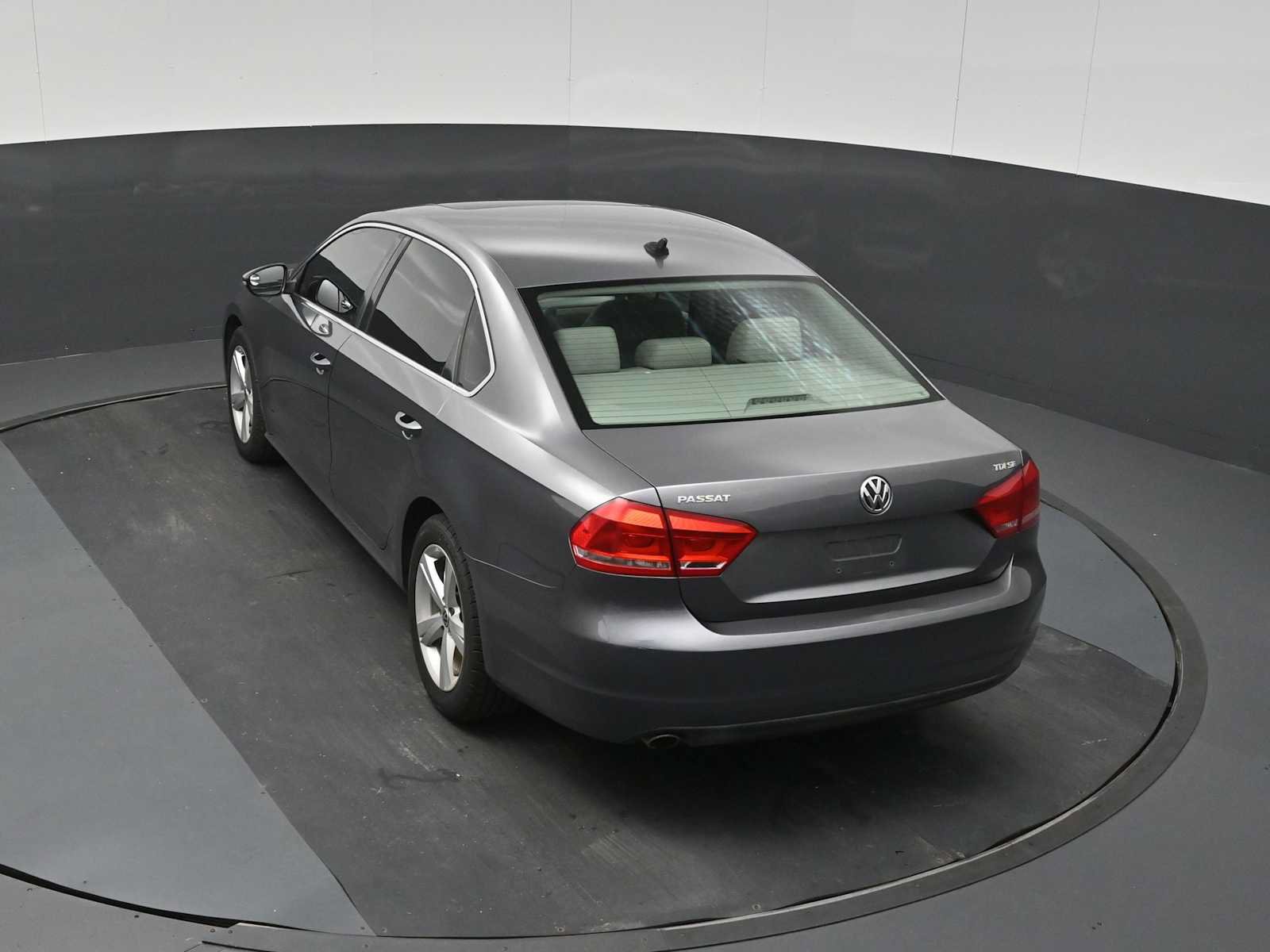 Used 2012 Volkswagen Passat TDI SE FWD image 22