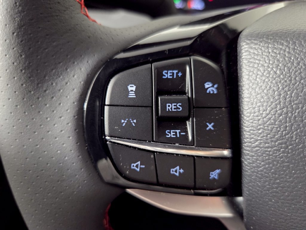 Used 2026 Ford Explorer ST-Line w/ ST-Line Street Pack RWD image 17