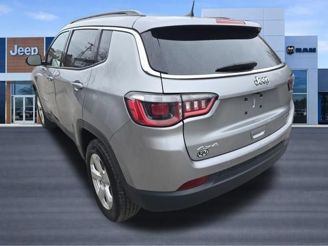 Used 2020 Jeep Compass Latitude w/ Popular Equipment Group AWD/4WD image 8