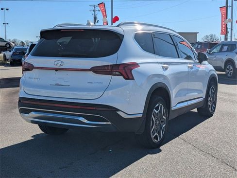 Used 2023 Hyundai Santa Fe SEL Premium image 3