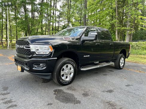 Certified 2024 RAM 2500 Big Horn w/ Sport Appearance Package AWD/4WD image 7