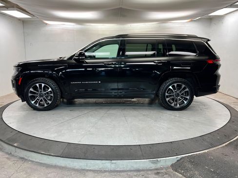 Used 2022 Jeep Grand Cherokee L Overland image 2