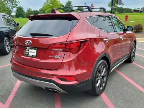 Used 2017 Hyundai Santa Fe Sport FWD image 4