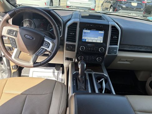 Used 2018 Ford F150 Lariat w/ FX4 Off-Road Package AWD/4WD image 13