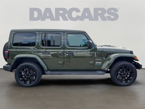 Used 2023 Jeep Wrangler Unlimited Sahara AWD/4WD image 8