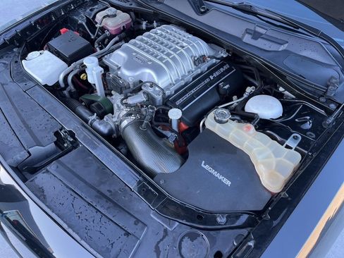 Used 2016 Dodge Challenger SRT Hellcat image 3