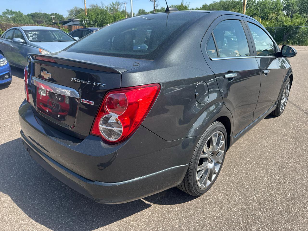 Used 2015 Chevrolet Sonic LTZ w/ Dusk Package FWD image 5