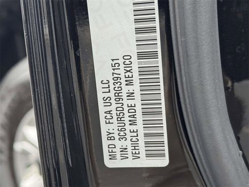 Used 2024 RAM 2500 Big Horn w/ Safety Group image 30