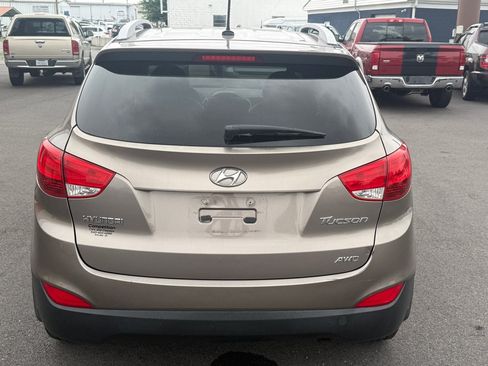 Used 2013 Hyundai Tucson GLS AWD/4WD image 6